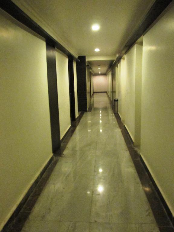 Hotel The Sapphire Grand Waranasi Zewnętrze zdjęcie