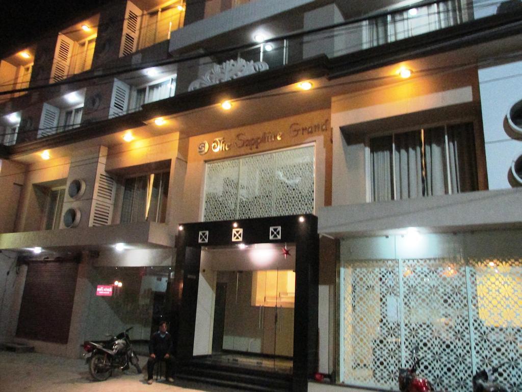 Hotel The Sapphire Grand Waranasi Zewnętrze zdjęcie
